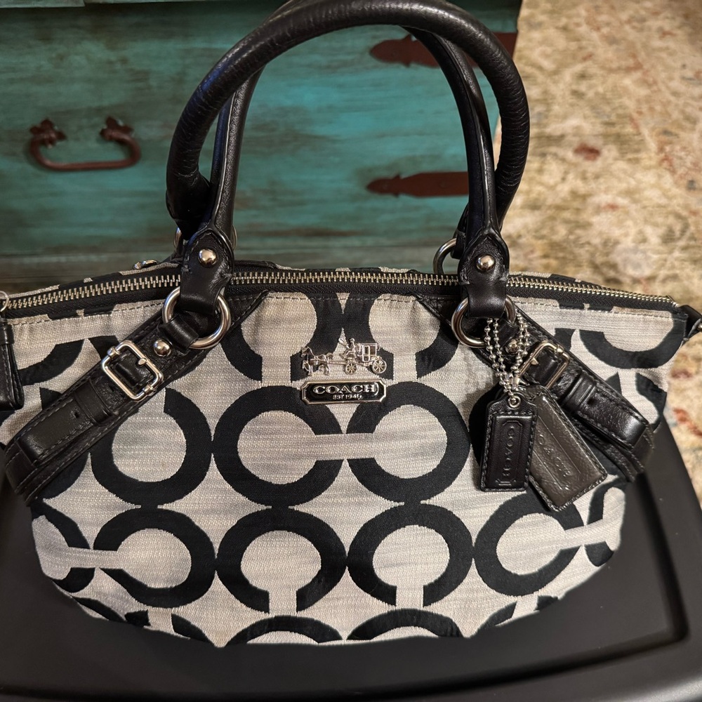 Coach Silver & Black Madison Sophia A1182-17000